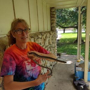 Meet your Posher, Danielle